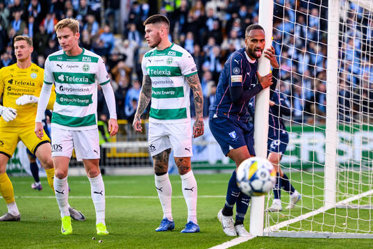 Malmö FFs Isaac Kiese Thelin deppar