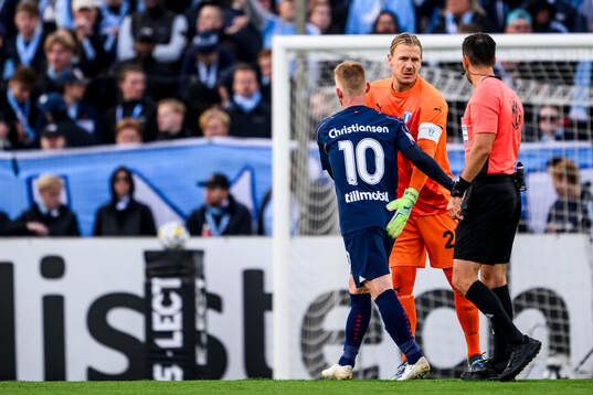 Malmö FFs Anders Christiansen och målvakt Johan Dahlin