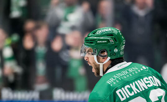 Rögles Josh Dickinson jublar