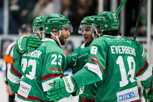 Rögles Josh Dickinson jublar