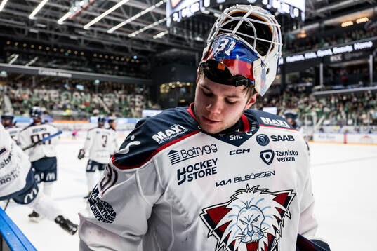 Linköpings målvakt Jesper Myrenberg deppar