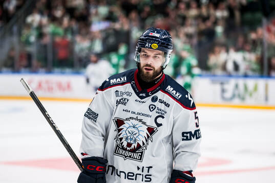 Linköpings Oscar Fantenberg deppar