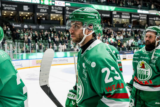 Rögles Josh Dickinson