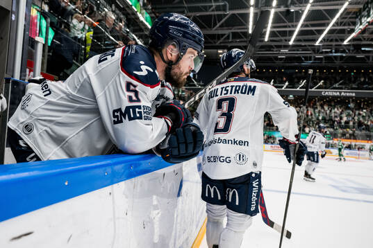 Linköpings Oscar Fantenberg deppar
