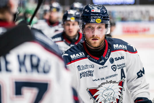Linköpings Linus Hultström jublar