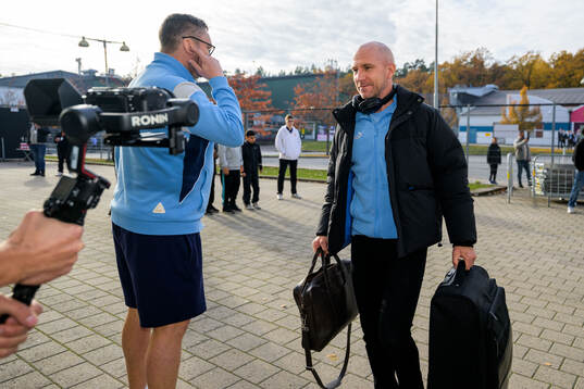 Malmö FFs tränare Henrik Rydström anländer