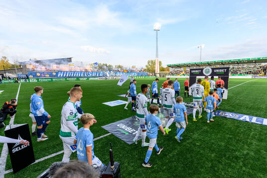 Malmö FFs och Västerås spelare