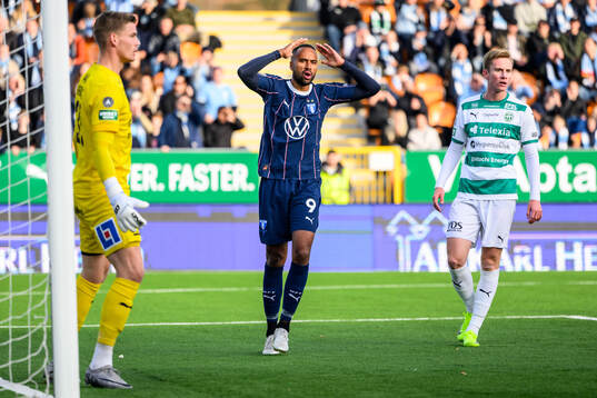 Malmö FFs Isaac Kiese Thelin deppar