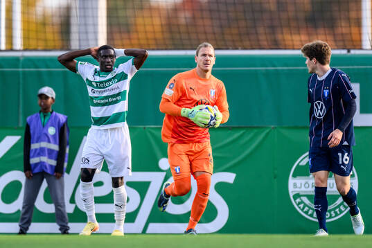 Västerås Ibrahim Yalatif Diabate och Malmö FFs Malmö