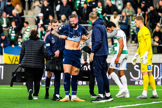 Malmö FFs Pontus Jansson har ont