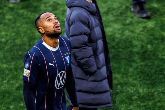 Malmö FFs Isaac Kiese Thelin deppar