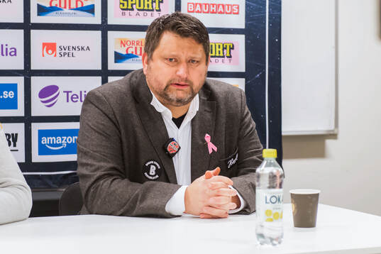 MoDos tränare Mattias Karlin