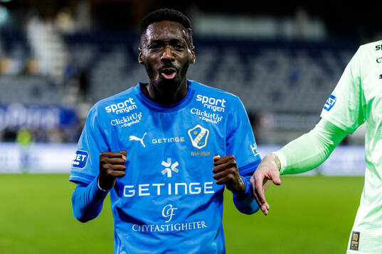 Halmstads Blair Sebastian Turgott jublar