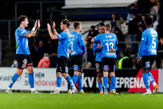 Halmstads spelare jublar