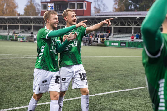 Brages Malte Persson och Henry Sletsjøe jublar