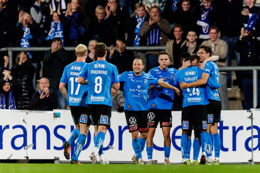 Halmstads Gisli Eyjolfsson jublar