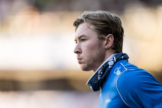 Mathias Dyngeland of Brann warms up