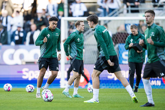 Noah Jean Holm of Rosenborg warms up