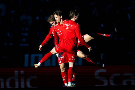 Felix Horn Myhre of Brann warms up