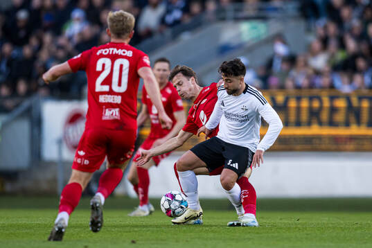 Felix Horn Myhre of Brann and Moustafa Zeidan of Rosenborg