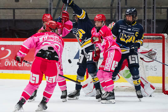 Modos Ella Albinsson och HV71s Elin Svensson
