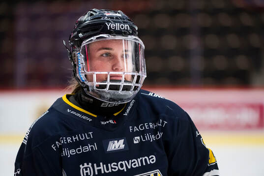 HV71s Julia Nearis
