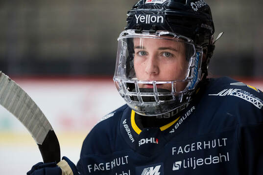 HV71s Julia Nearis