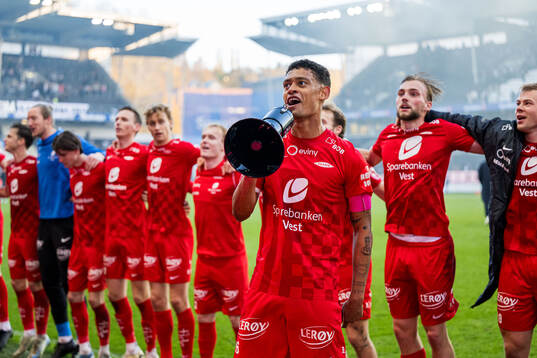 Japhet Sery Larsen of Brann celebrates