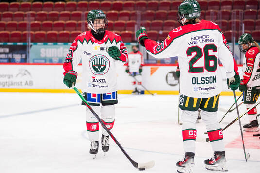 Frölundas Felizia Wikner-Zienkiewicz och Hanna Olsson