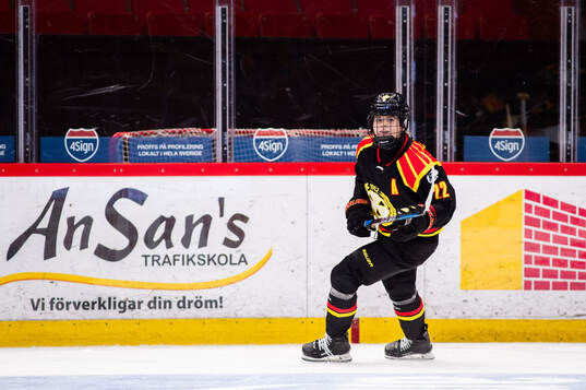 Brynäs Hanna Thuvik jublar