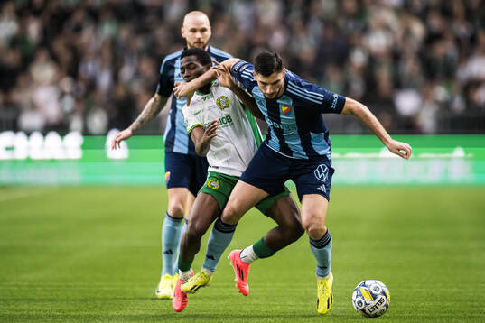 Hammarbys Bouzomana Toure och Djurgårdens Besard Sabovic