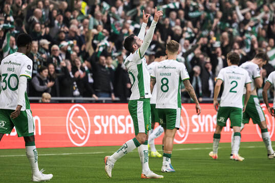 Hammarbys Nahir Besara jublar