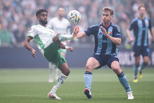 Hammarbys Tesfaldet Tekie och Djurgårdens Rasmus Schuller