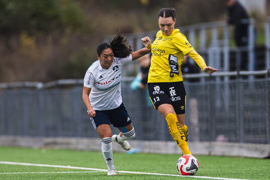 Älvsjös Fanny Wahlin och Elfsborgs Hedvig Petersson