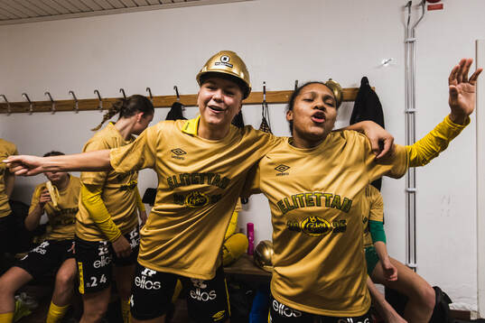 Elfsborgs Alice Broman och Vanessa Lopez  jublar