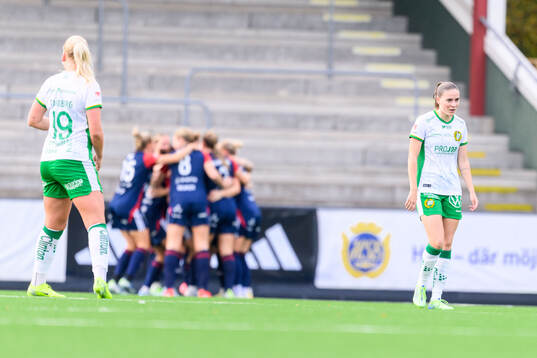 Hammarbys Smilla Vallotto deppar