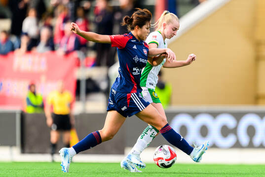 Rosengårds Momoko Tanikawa och Hammarbys Emilie Joramo
