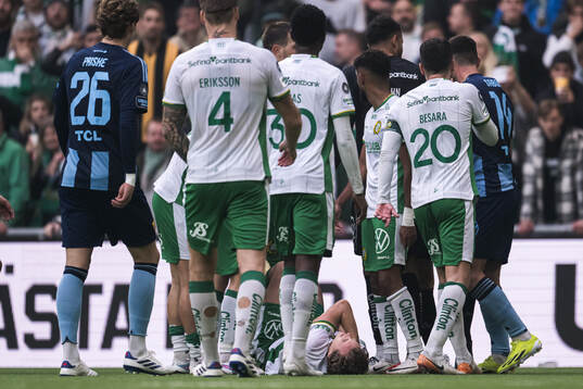 Hammarbys Hampus Skoglund har ont