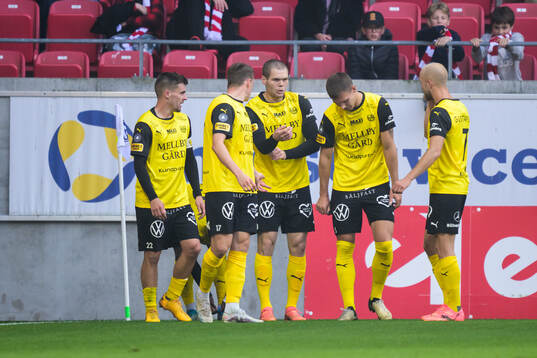 Mjällbys Jacob Bergström jublar