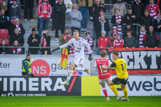 Kalmars målvakt Samuel Brolin och Johan Karlsson och