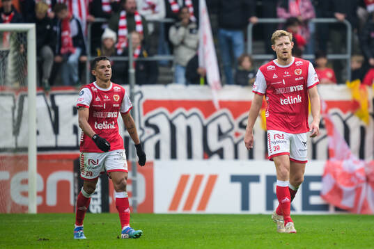 Kalmars Romario Pereira Sipiao och Lars Saetra deppar