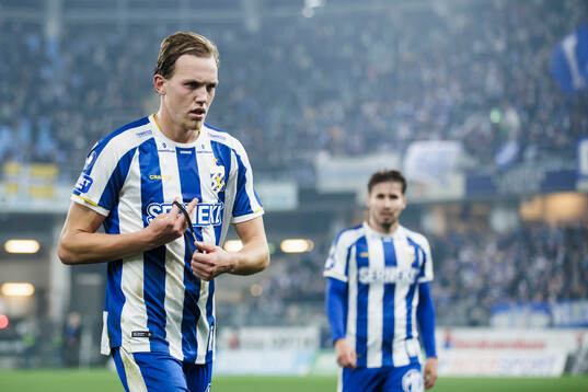 IFK Göteborgs Adam Carlén deppar