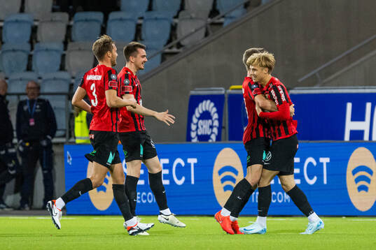 Brommapojkarnas Theo Bergvall jublar