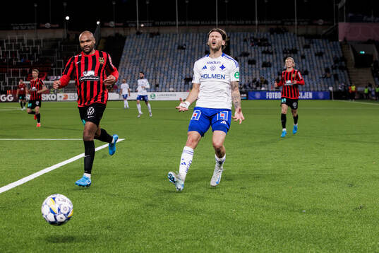 Brommapojkarnas Serge-Junior Martinsson Ngouali och IFK