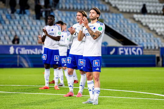 IFK Norrköpings Arnor Traustason tackar publiken