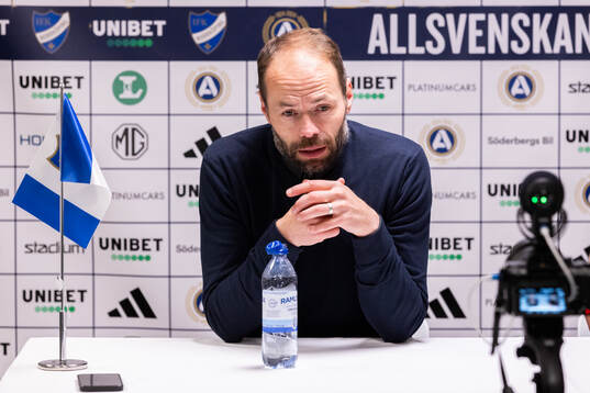 IFK Norrköpings tränare Andreas Alm på presskonferensen