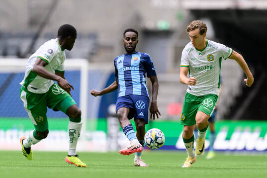 Djurgårdens Tokmac Nguen och Hammarbys Hampus Skoglund