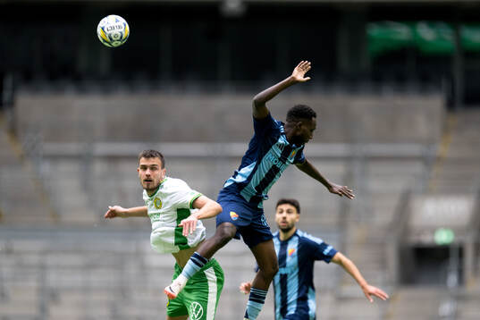 Hammarbys Pavle Vagic och Djurgårdens Tokmac Nguen