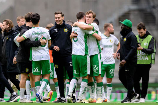 Hammarbys Pavle Vagic och Hampus Skoglund jublar