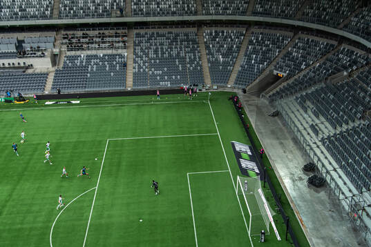 Spel framför tomma läktare på Tele2 Arena